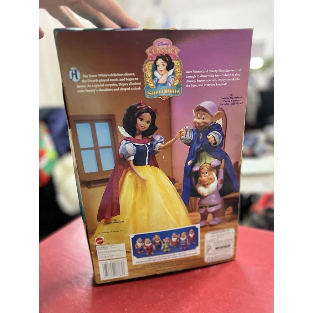 VINTAGE 1992 MATTEL DISNEY SNOW WHITE BARBIE DOLL #7783‎ NEW IN BOX